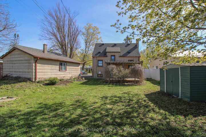 Property Photo:  819 Argyle Street  ON K9H 5T4 