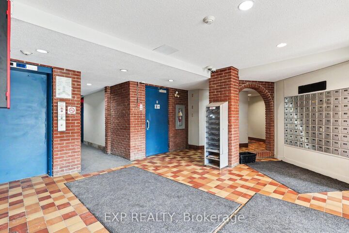 Property Photo: 2044 Arrowsmith Drive 405A ON K1J 7V8
