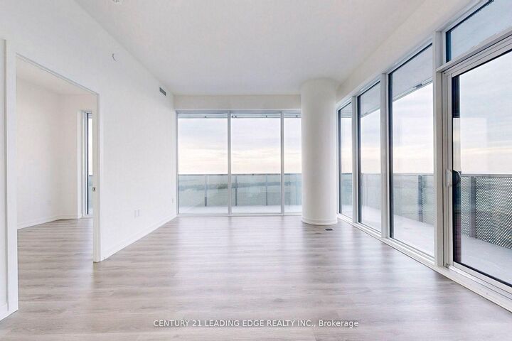 Property Photo:  138 Downes Street 5909  ON M5E 0E4 