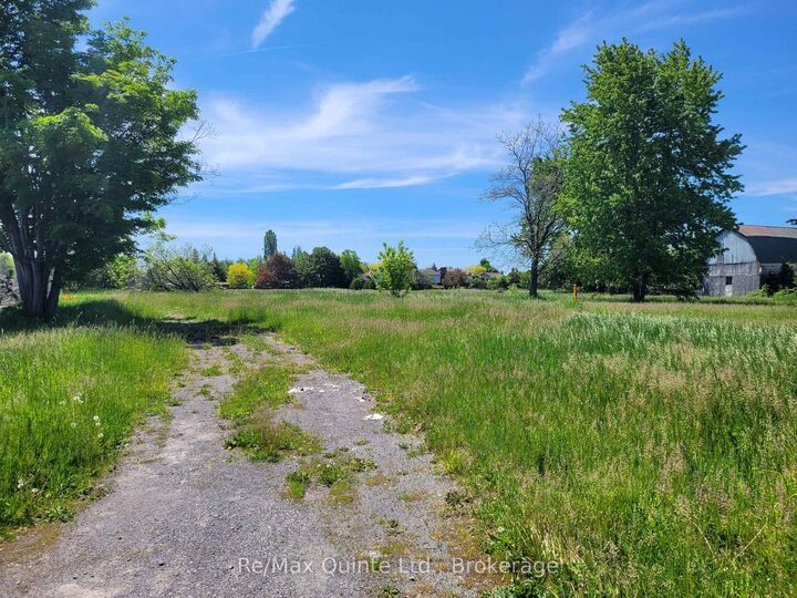 357 Bridge Street W — photo 1