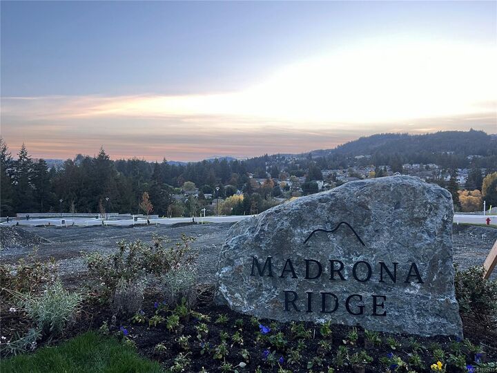 690 Madrona Ridge — photo 1