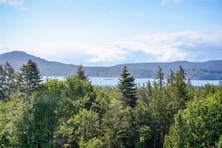 Property Photo:  2056 Gladys Pl  BC V9Z 0E6 