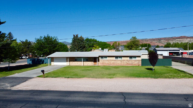 Property Photo:  611 N 300 E  UT 84701 