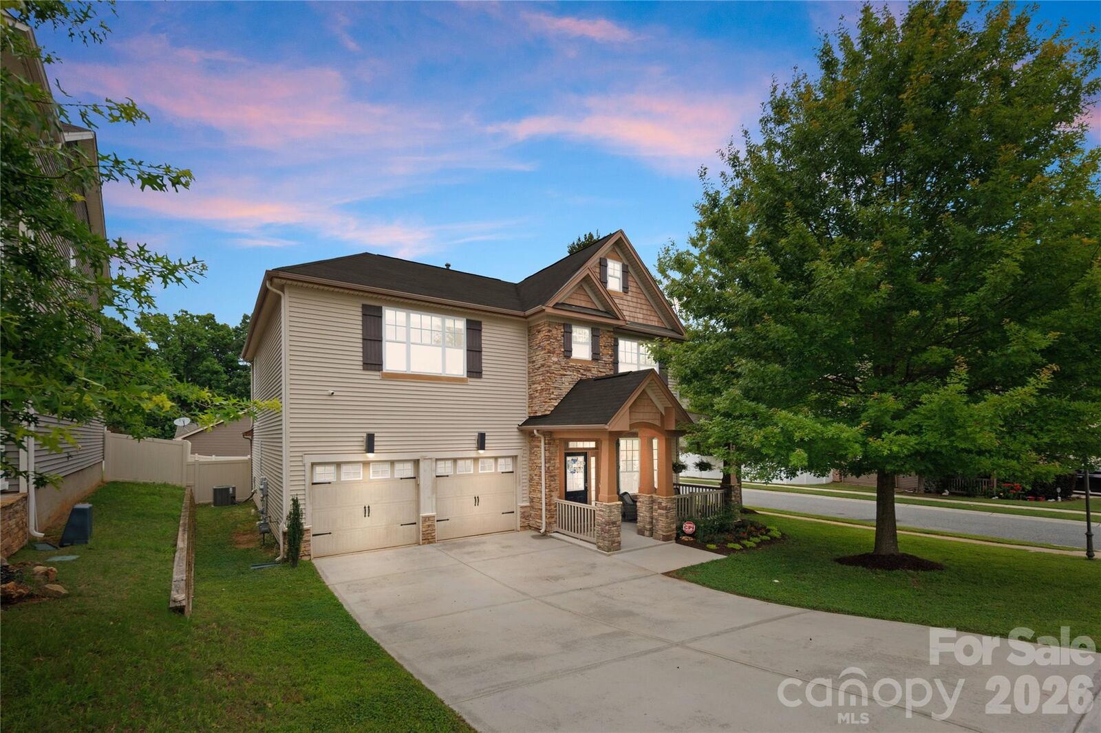 Property Photo:  7202 Toxaway Lane  NC 28269 