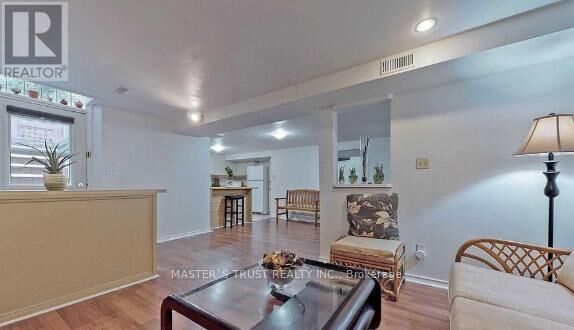 Property Photo:  481 Luzon Crescent  ON L5B 3W9 