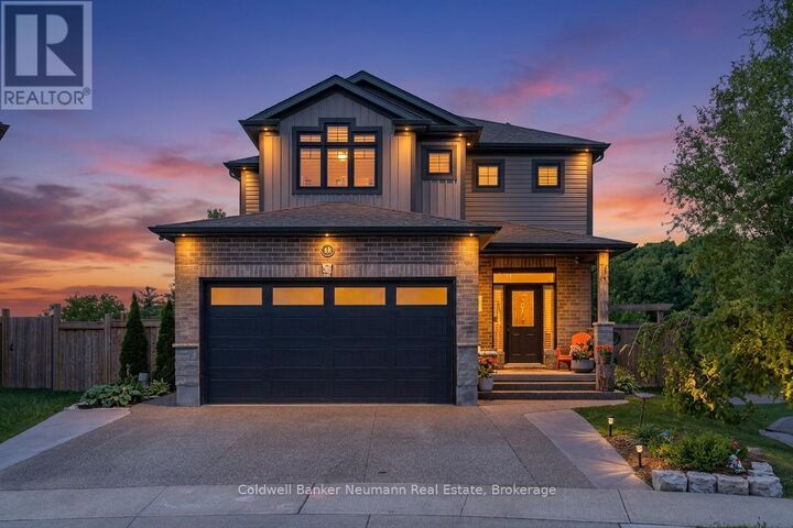 Property Photo:  48 Newcastle Court  ON N2R 0G7 