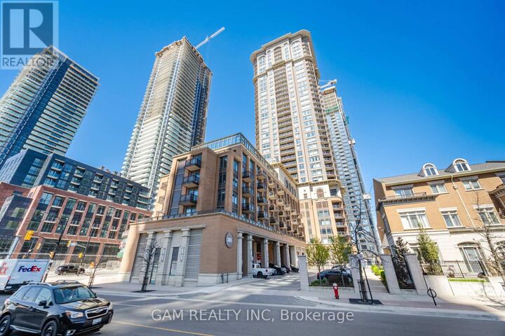 Property Photo:  385 Prince Of Wales Drive 1102  ON L5B 0C6 