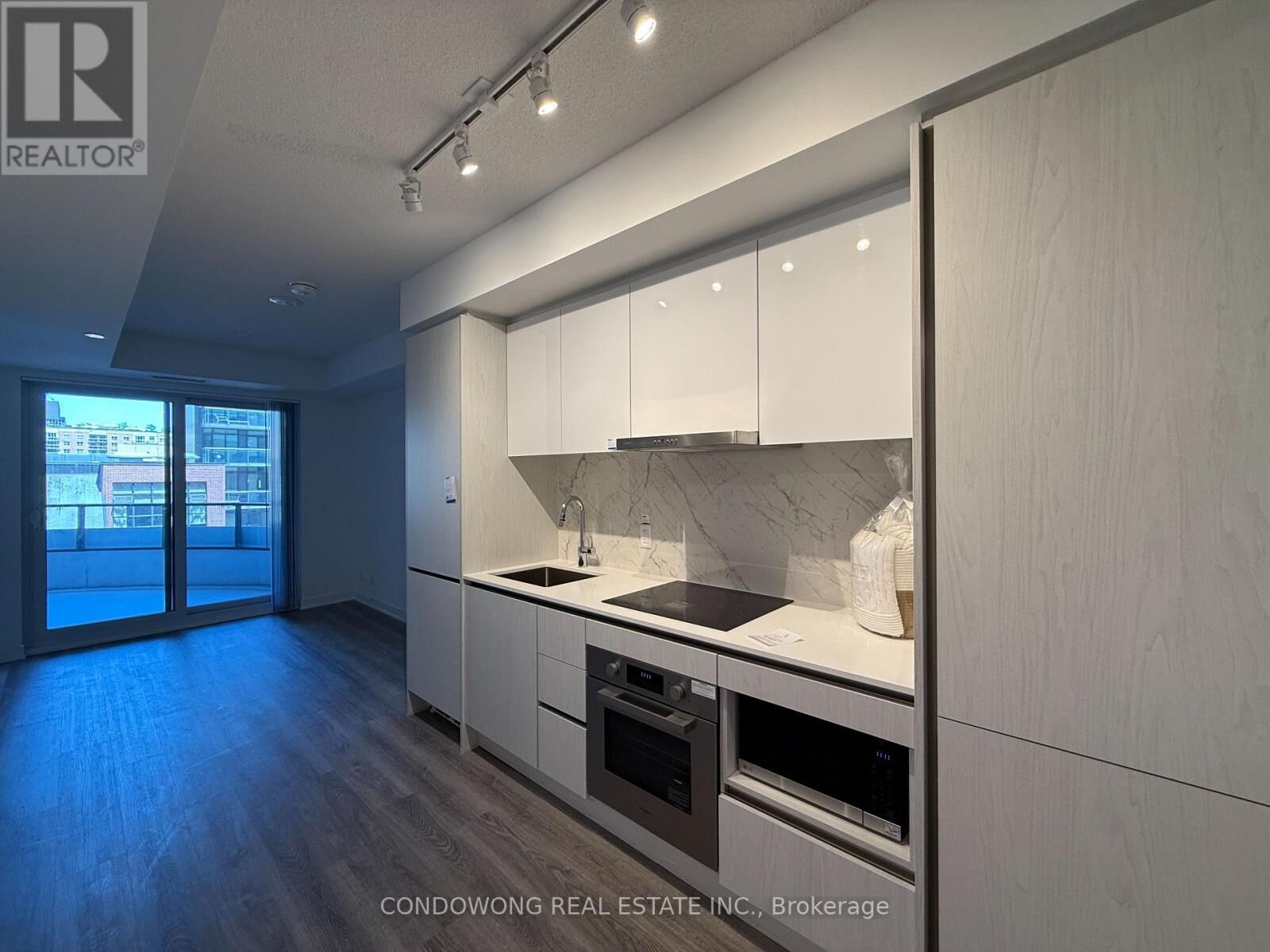 Property Photo:  180 Front Street East 903  ON M5A 0A9 