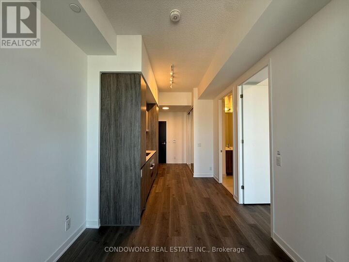 Property Photo:  180 Front Street East 2315  ON M5A 0A9 