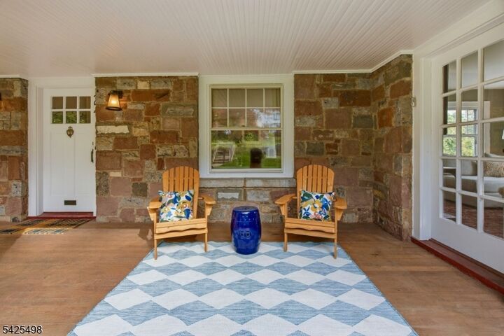 Property Photo:  24 Mayhew Dr  NJ 07079 