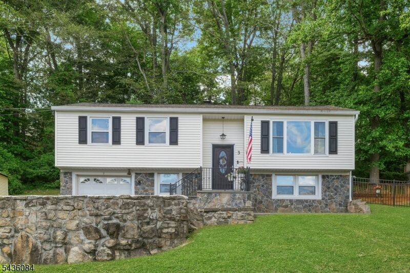 Property Photo: 3 South Hillside Dr NJ 07828