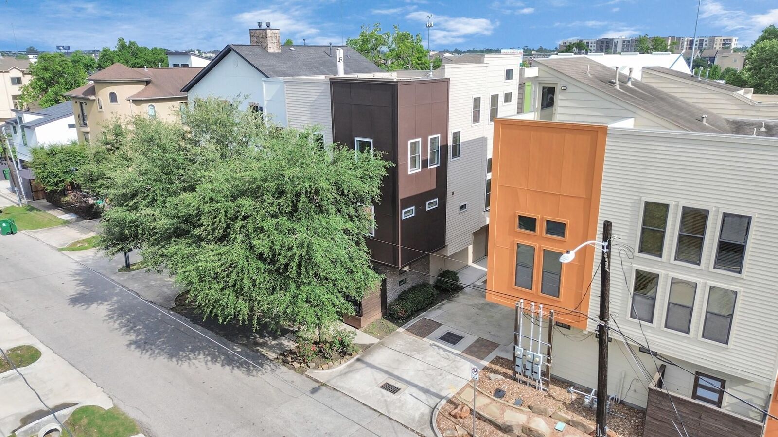 Property Photo:  4510 Inker Street B  TX 77007 