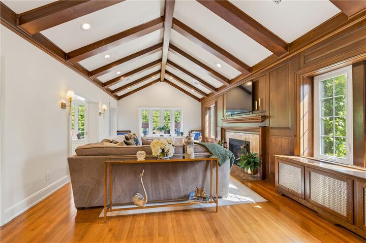 Property Photo:  675 Edgeboro Boulevard  PA 18017 