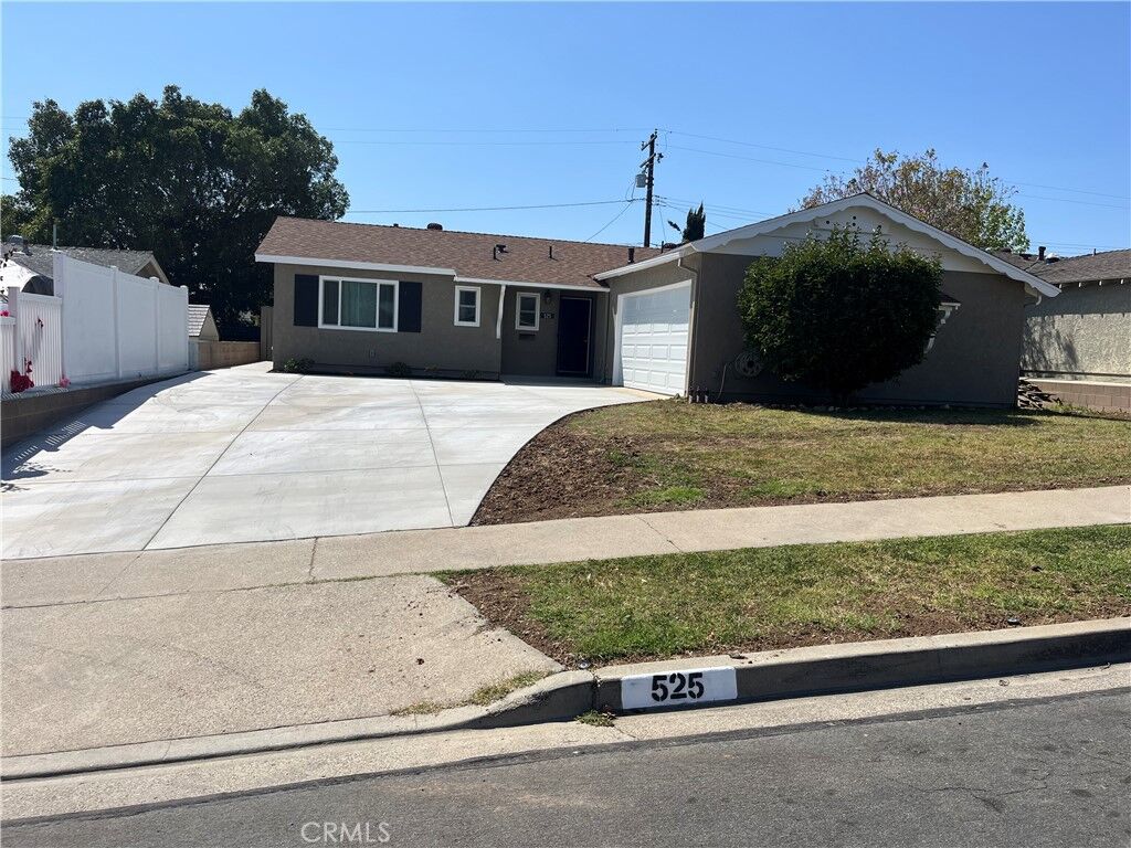 Property Photo:  525 Twilight Street  CA 92870 