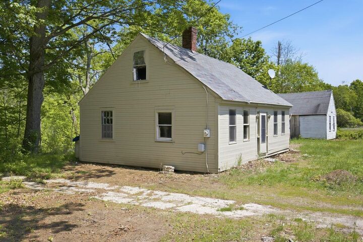 Property Photo: 307 School Street NH 03266