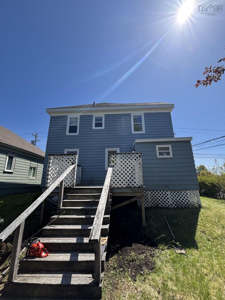 Property Photo:  21 Regent Street  NS B2A 2E3 