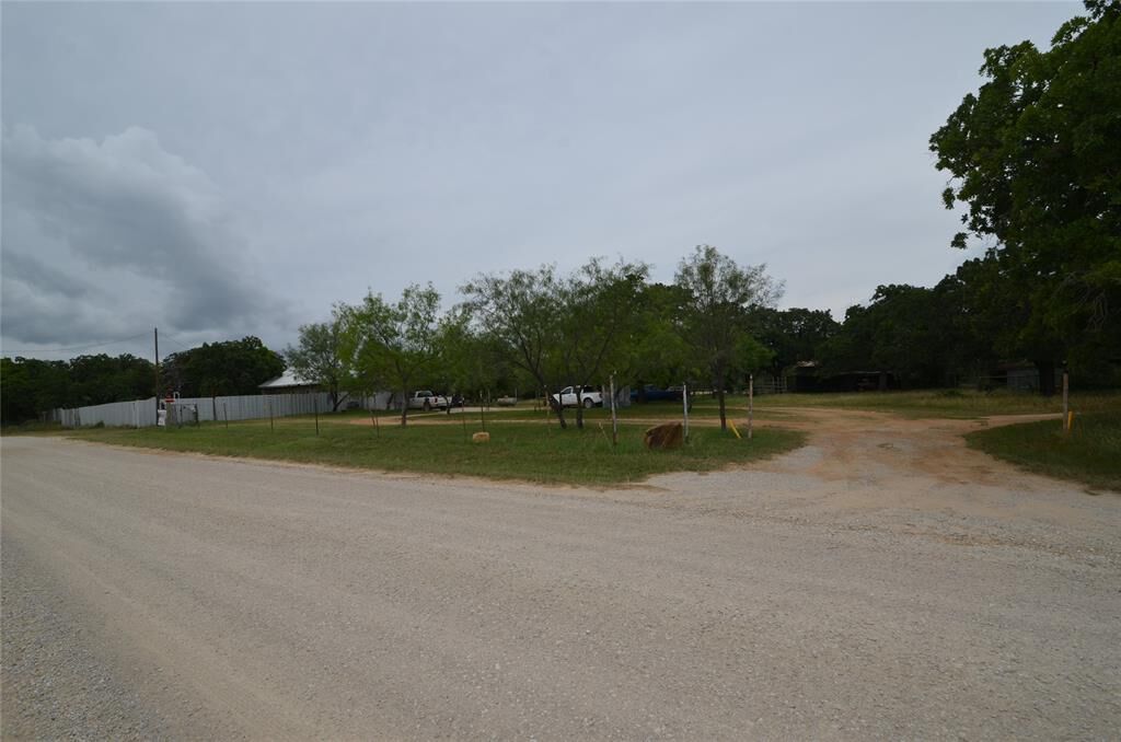Property Photo: 334 Cook Road TX 76458