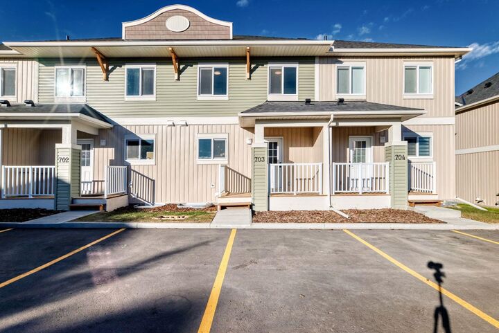 Property Photo: 903 Clover Road AB T0M 0N0