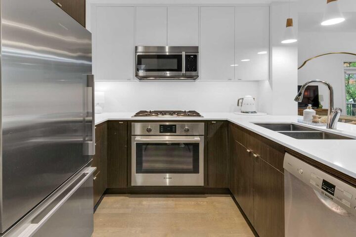 Property Photo:  305 18 Avenue SW 228  AB T2S 3H1 
