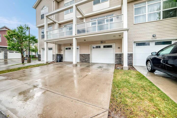 Property Photo:  608 Redstone View NE  AB T3N 0M9 