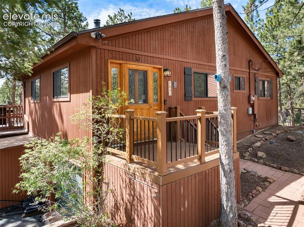Property Photo:  1231 W Midland Avenue  CO 80863 