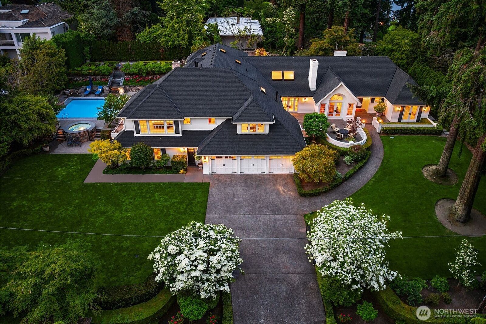 Property Photo:  8826 NE 2nd Place  WA 98039 