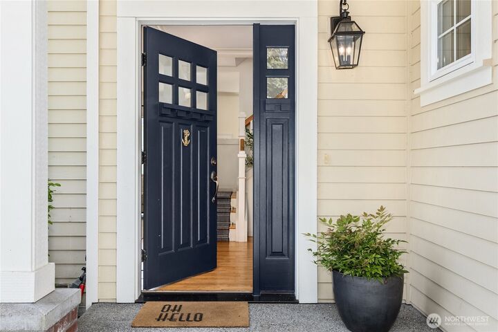Property Photo:  1803  Parade Grounds Avenue NE  WA 98110 