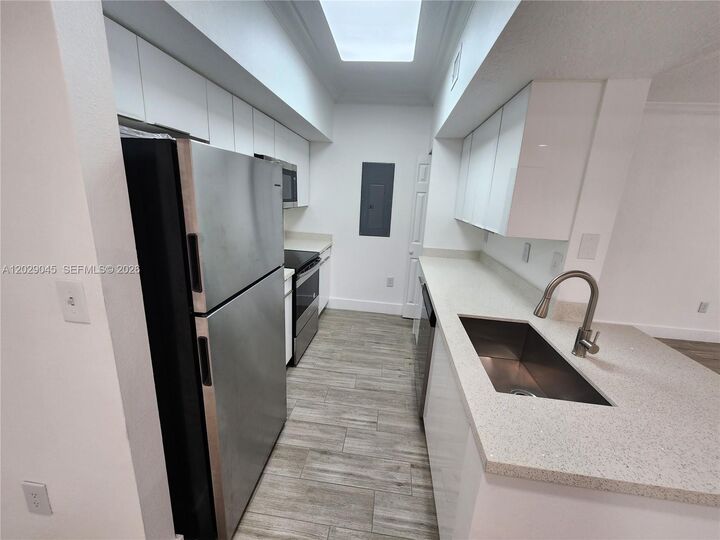 Property Photo:  215 SW 117th Ter 14101  FL 33025 