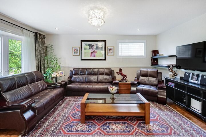 Property Photo: 8 Suraty Avenue ON M1P 4E1