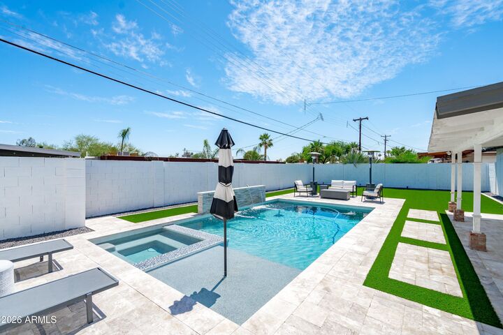 Property Photo: 8125 E Palm Lane AZ 85257
