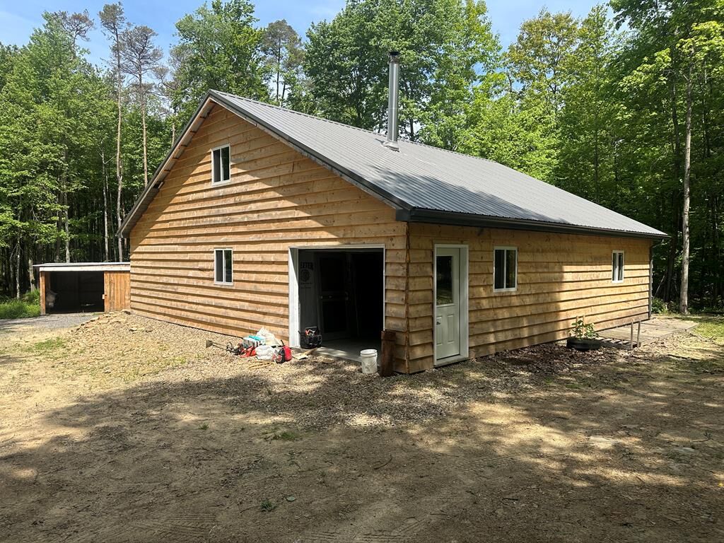 Property Photo:  1843 Golf Course Road  PA 16319 