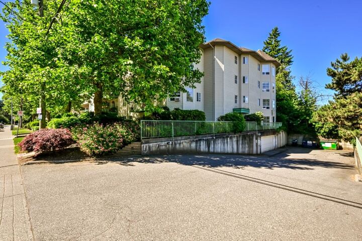 Property Photo:  2435 Center Street 302  BC V2T 2N4 
