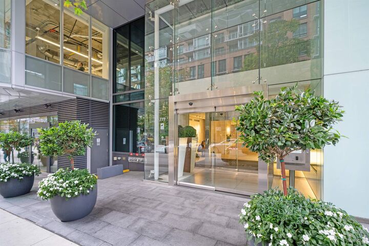 Property Photo: 777 Richards Street 2008 BC V6B 0M6