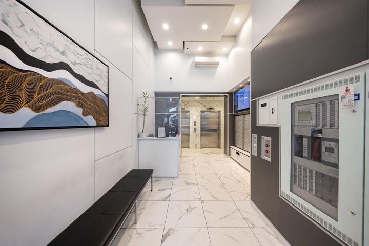 Property Photo: 480 Robson Street 801 BC V6B 1S1