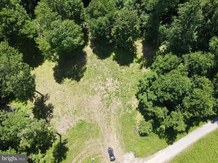 Property Photo:  77 Hilldale Road  PA 17565 