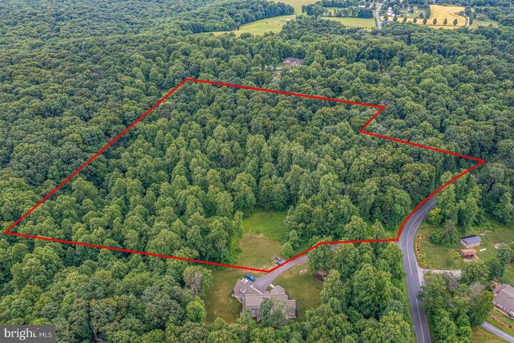 Property Photo:  77 Hilldale Road  PA 17565 
