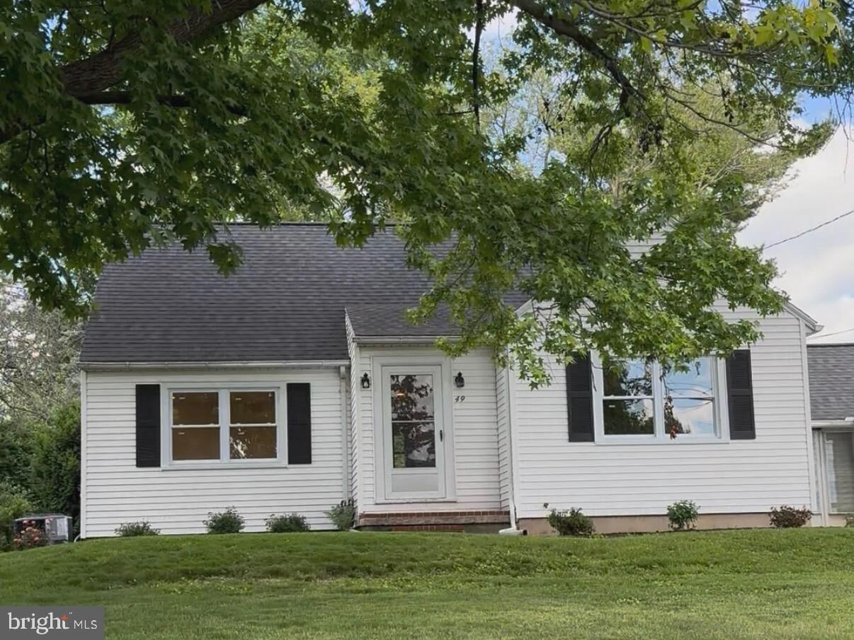 Property Photo:  49 Wabank Road  PA 17603 