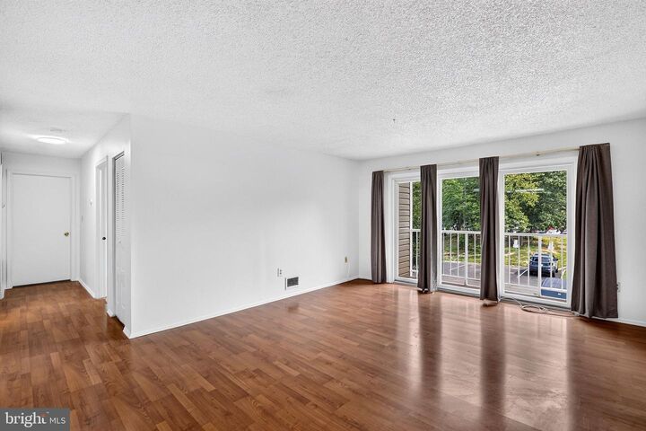Property Photo:  61 Aspen Court  NJ 08619 