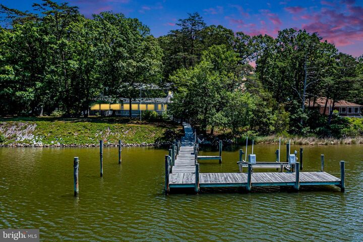 Property Photo: 621 Harbor Drive VA 22539