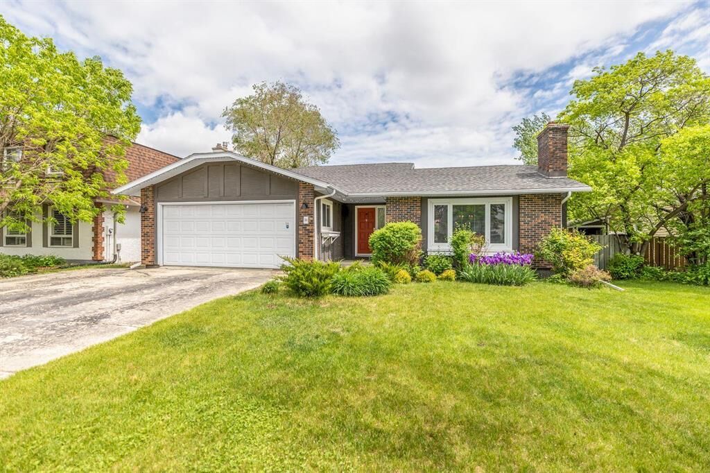 Property Photo:  30 Lake Lindero Road  MB R3T 4P3 