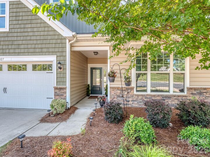 Property Photo:  11027 Wrigley Mansion Drive  NC 28273 