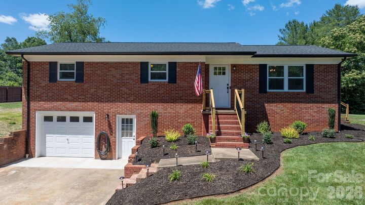 Property Photo: 55 Hillsdale Lane NC 28681