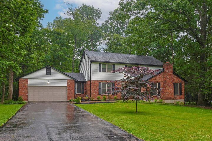 Property Photo: 6229 Sweet Briar Court OH 45140