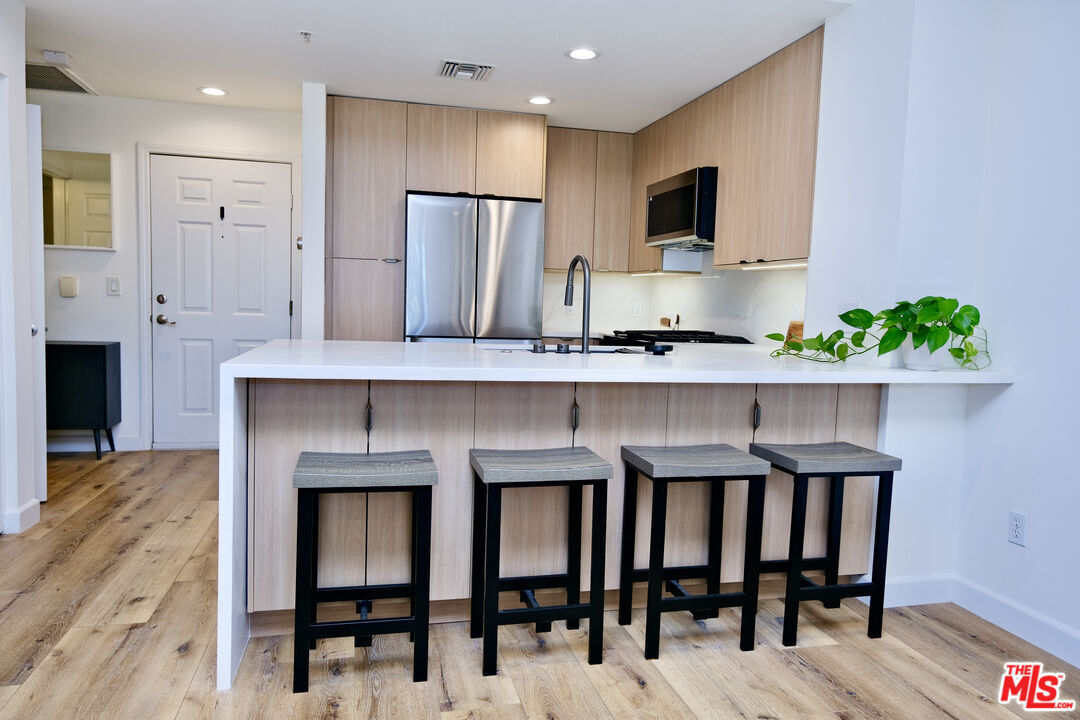 Property Photo: 13200 Pacific Promenade CA 90094