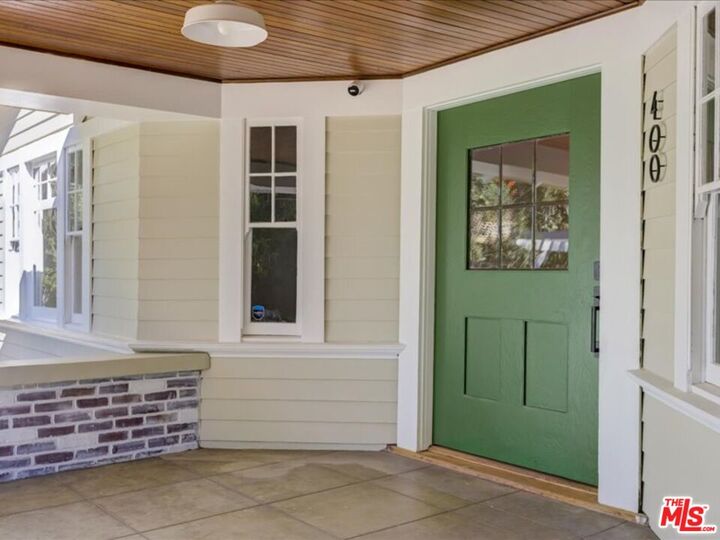 Property Photo:  400 N Avenue 66  CA 90042 