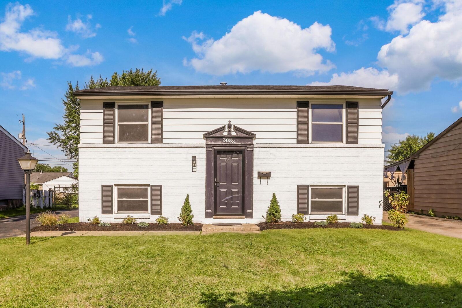 Property Photo:  3883 Edendale Road  OH 43207 
