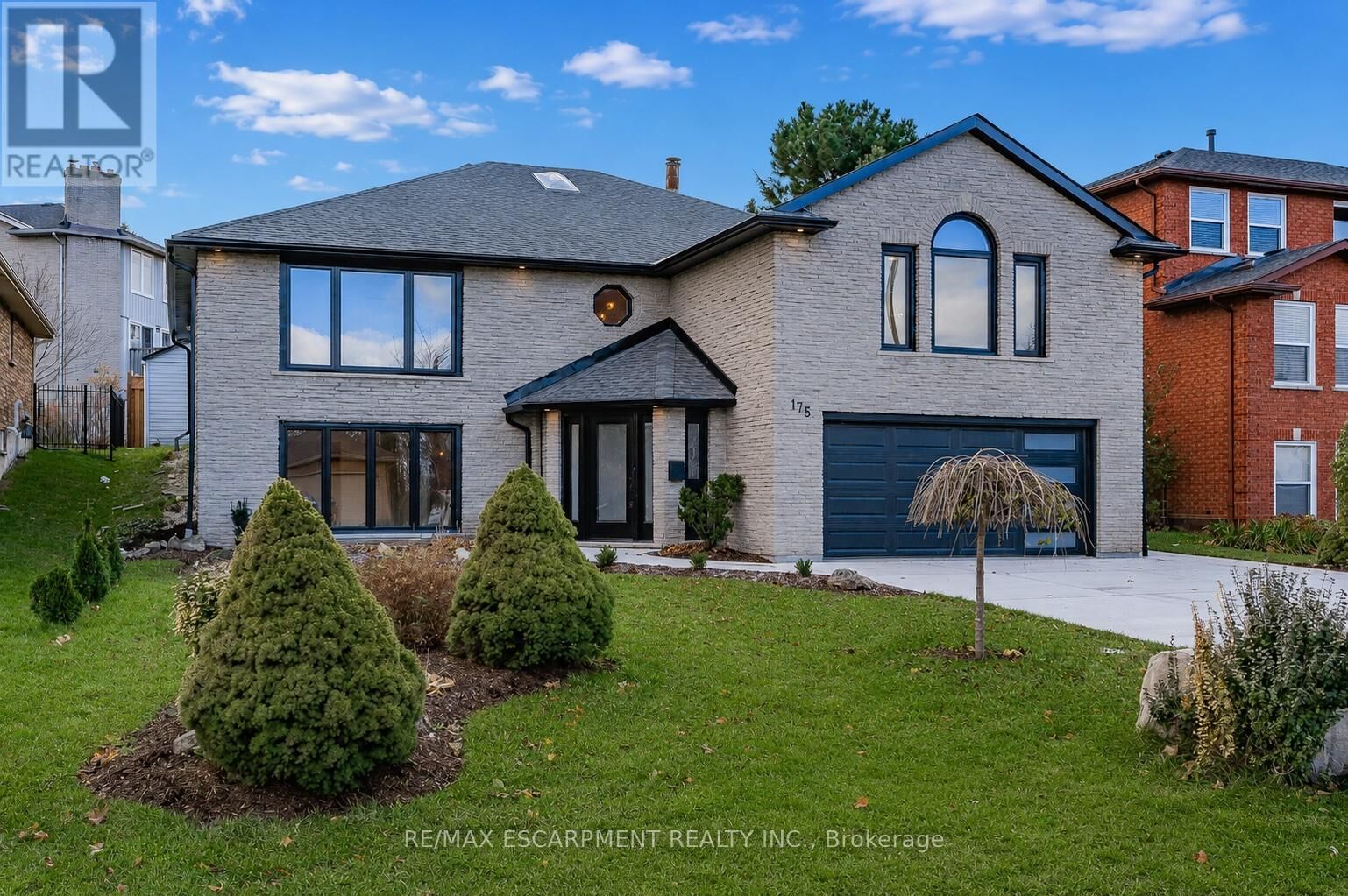 Property Photo:  175 Bluebell Crescent  ON L9K 1E8 