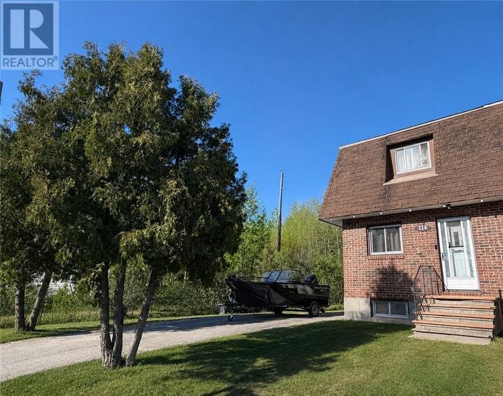 114 Minto Street — photo 1