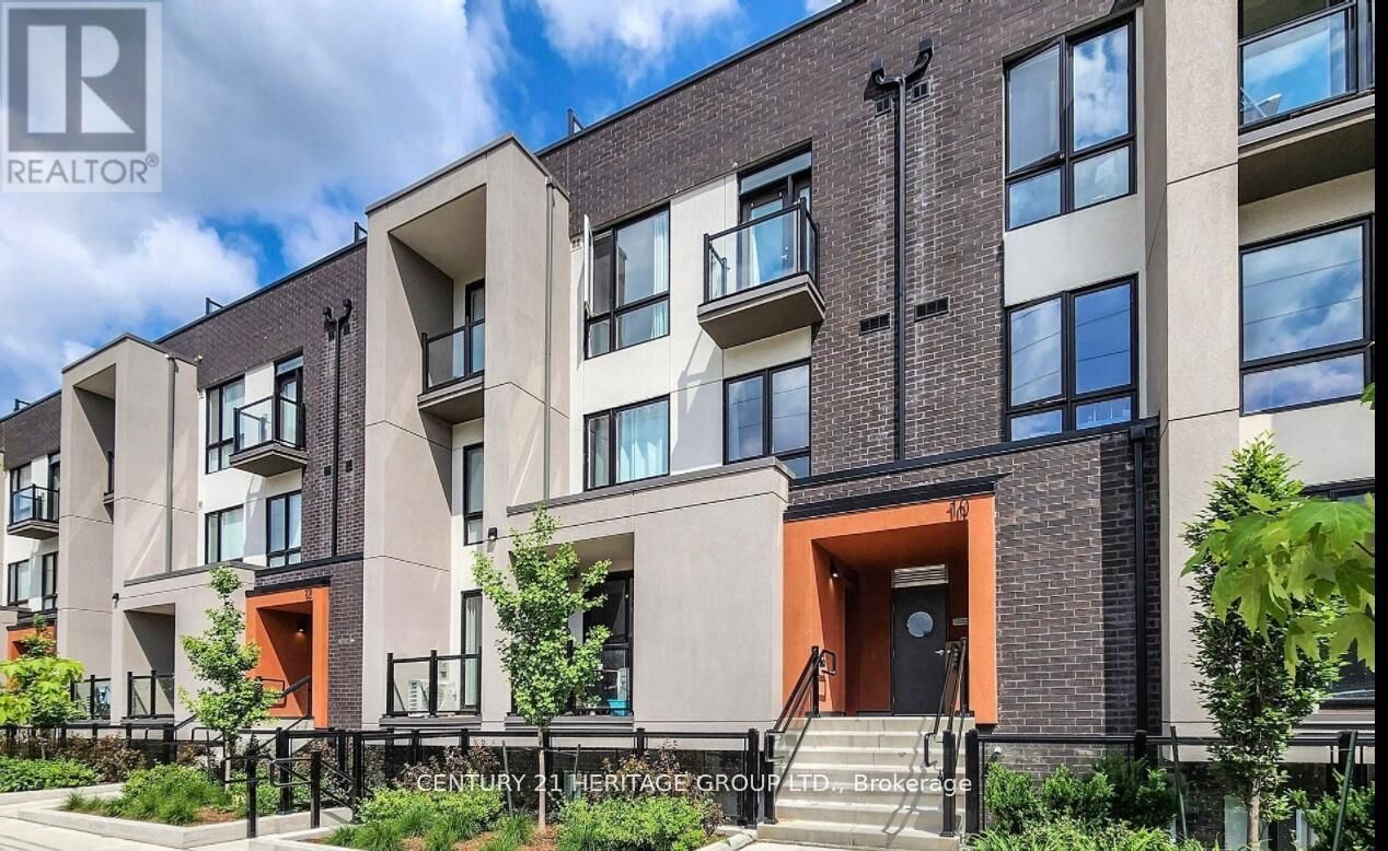 Property Photo:  10 Marquette Avenue South A3  ON M6A 0E1 