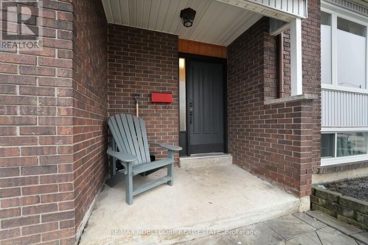 Property Photo:  115 Elgin Drive  ON L6Y 2E6 